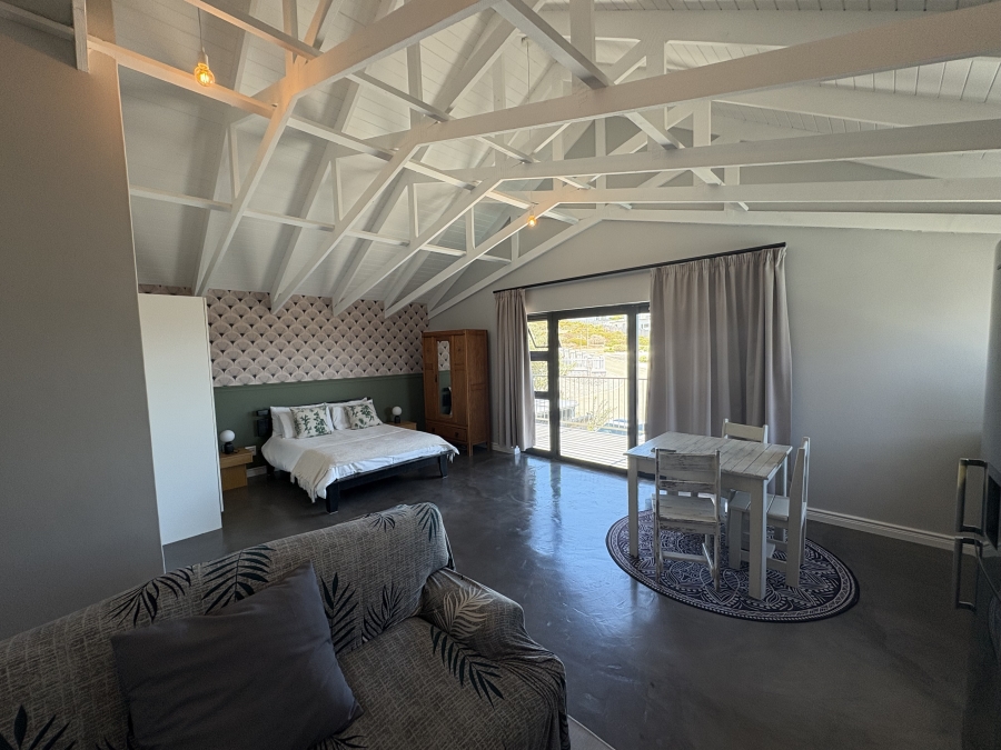 5 Bedroom Property for Sale in Pearl Bay Western Cape